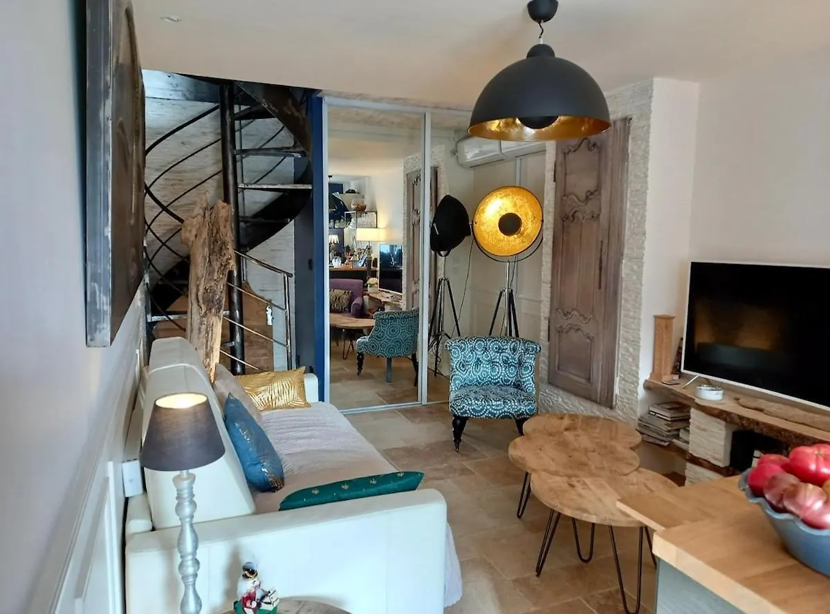 Holiday home Elegant Duplex, Pool And Beach Roquebrune-sur-Argens France