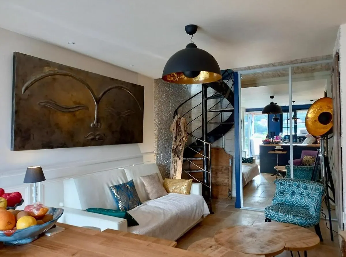 Elegant Duplex, Pool And Beach Roquebrune-sur-Argens Casa de Férias